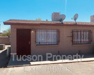 5760 South Park Avenue. A mix of culture, arts, and sports, Tucson is home to a variety of people and lifestyles. Pet friendly Parking Recently renovated Air conditioning Unit Amenities air conditioning recently renovated Property Amenities cats allowed dogs allowed pet friendly parking. Pets allowed. 1 Bedroom. 1 Bathroom. 600 ft