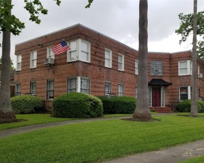 1 Bedroom 1BA 1152 ft Apartment For Rent in Houston, TX