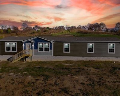 W Rush Rd, London, Property For Sale