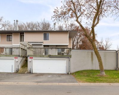 3 Bedroom 1BA 1284 ft Townhouse For Sale in Hopkins, MN