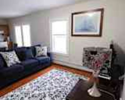 2 Bedroom 1BA 856 ft² Apartment For Rent in Hartford, CT 2 Douglas St