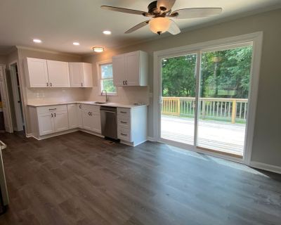 3 Bedroom 2BA 1876 ft Pet-Friendly House For Rent in Athens, GA