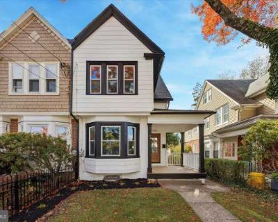 1036 REESE Avenue. image_url. In unit laundry Patio / balcony Hardwood floors Pet friendly Parking Stainless steel Unit Amenities extra storage hardwood floors in unit laundry patio / balcony stainless steel Property Amenities pet friendly coffee bar on-site laundry parking yoga. 3 Bedroom. 3 Bathroom. 1829 ft