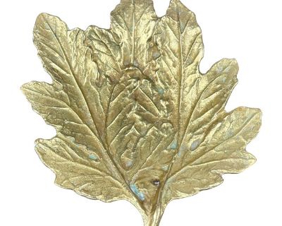 1948 Virginia Metalcrafters Brass Chrysanthemum Leaf Dish Tray