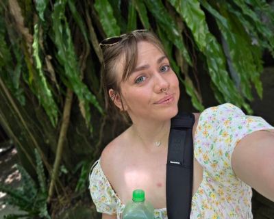 Veronica - Needs a House on iROOMit or a Room