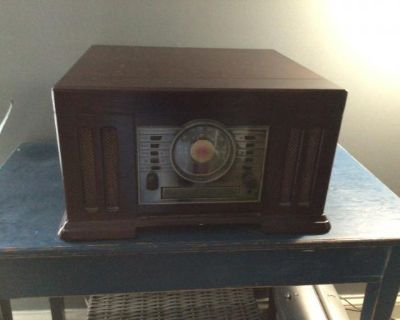 Crowley Record Player