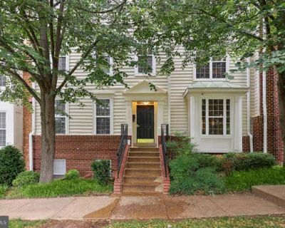 2 Bedroom 2BA 1530 ft Condominium For Sale in VIENNA, VA