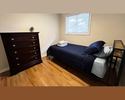 Room for Rent in 5 bedrooms House, Riverdale, Georgia