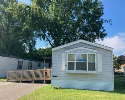 3 Bedroom 2BA 1216 ft Mobile Home For Sale in Lake City, MN