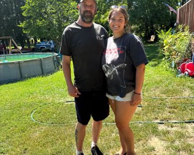 Im a 54 year old male looking to rent a furnished room. I work at a local grocery store in Middletown De at night(10pm-4am). Im quite and stay to myself,very respectful and use my manors.