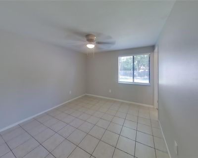 3 Bedroom 2BA 924 ft Property For Rent in Valrico, FL
