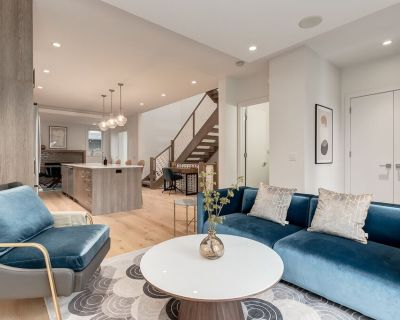 4 beds 3 bath house vacation rental in Calgary, AB