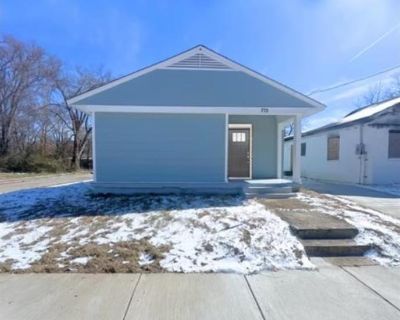 3 Bedroom 2BA 1000 ft Single Family House For Sale in Memphis, TN