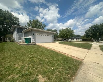 4 Bedroom 2BA 1830 ft Single Family Home For Sale in JOLIET, IL