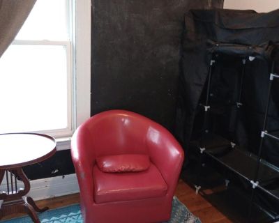 Furnished Room for Rent - North End 10 Mins 2 Downtown Detroit*Room*PETS NO