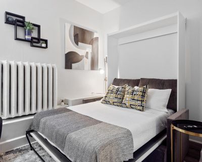 Welcoming 1-bedroom apartment near the University of Ottawa (Has a Room). Room in the 40 Bedroom...