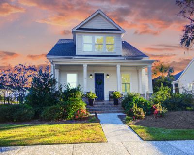 4 Bedroom 3BA 2667 ft Single Family Home For Sale in Ravenel, SC