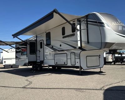 2021 Alliance Paradigm 370FB 5TH WHEEL