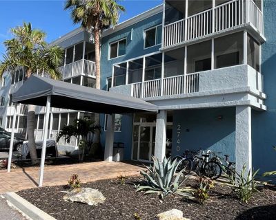 1 Bedroom 1BA 714 ft Apartment For Rent in Sarasota, FL