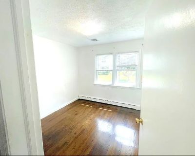 Minimum stay: 1 month. Deposit: 950. Bills included. Age preference: 18 - 70. Available for students. Two bedrooms would be going for rent out of this beautiful three bedroom house. The house has a lovely kitchen, beautiful bedrooms/bathrooms and a friendly neighbourhood. Pet's are also allowed.