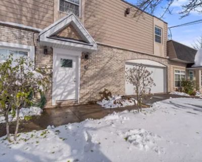 2 Bedroom 2777 ft Apartment For Rent in Niagara Falls, ON