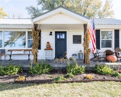 2 Bedroom 1BA 1120 ft Single Family House For Sale in Louisburg, KS
