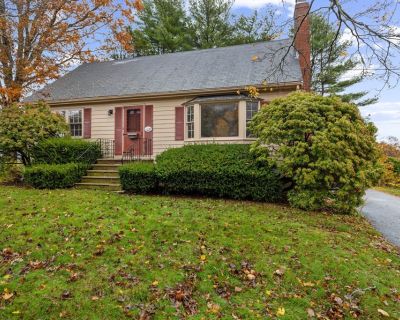 3 Bedroom 1BA 1944 ft Single Family House For Sale in Marblehead, MA