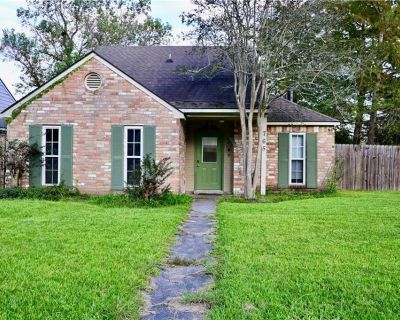 2 Bedroom 1BA 1121 ft Single Family House For Sale in Baton Rouge, LA