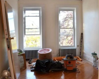 Total rooms: 3. Deposit: $900.00 * Utilities included?: No. No preference. Non-smoking. Not for couples. Furnishings: Unfurnished * Living room: No * Broadband included: No. Availability Available Now Minimum term None Maximum term None. Hello Brooklyn - I am looking to fill a room in second floor row house in Bushwhick. Available for viewing from November 10th - L and M train abut 5 min walk. ...