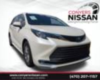 2021 Toyota Sienna XLE 8 Passenger