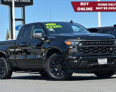 Used 2025 Chevrolet Silverado 1500 Custom
