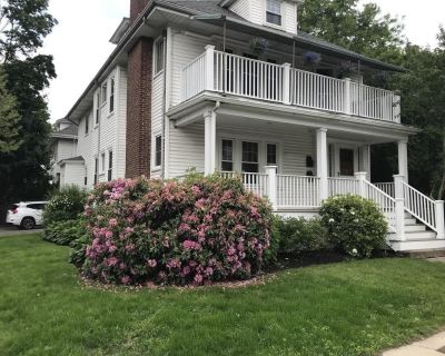 3 Bedroom 2BA 1823 ft Apartment For Rent in Watertown, MA