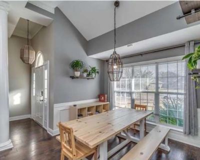 Private room with shared bathroom in a House with 2 roomies, Flowood, MS 39232