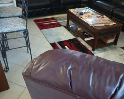 Room For Rent in 4BR 2BA Property, Deerfield Beach, FL