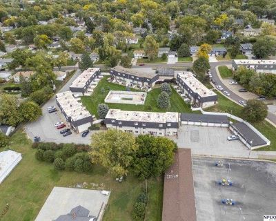 2 Bedroom 1.5BA Condo For Sale in Papillion, NE