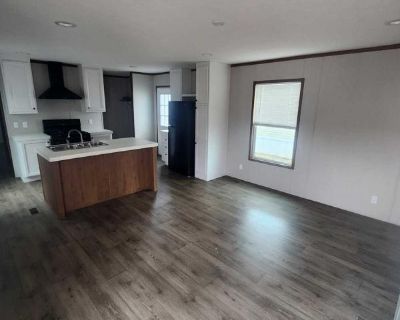 3 Bedroom 2BA 1056 ft Mobile Home For Rent in Junction City, KS