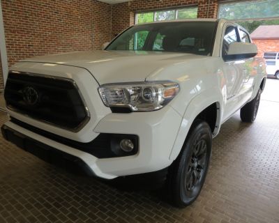 2023 Toyota Tacoma 4WD TRD Off Road Double Cab 5' Bed V6 MT (Natl)