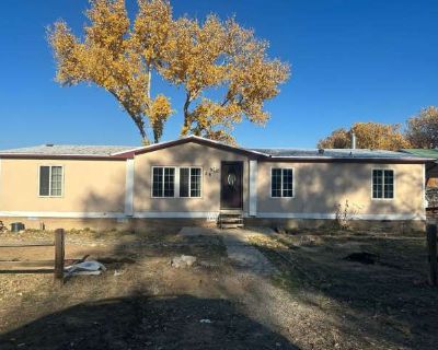 3 Bedroom 2BA 0 ft Pet-Friendly Apartment For Rent in West Hammond, NM
