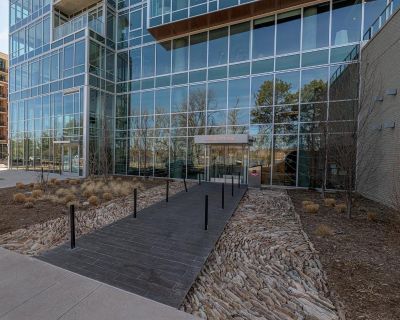 2 Bedroom 2BA 1352 ft Condo For Sale in Denver, CO
