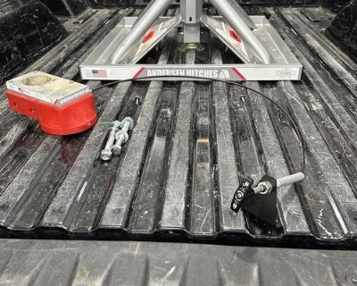 Anderson 5th wheel hitch assembly.