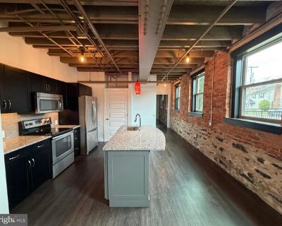 W Market St, Perkasie, Flat For Rent