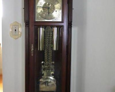 San Rafael, CA. Step into a world of discovery at our Sann Rafael Estate Sale, where vintage charm meets holiday sparkle! This beautifully curated home is filled with collectible treasures, elegant furniture, and festive delights perfect for early shopping or finding that one-of-a-kind piece to brighten your space. Highlights include: Silver & jewelry: Gorgeous pieces including 14k gold, Faberg...