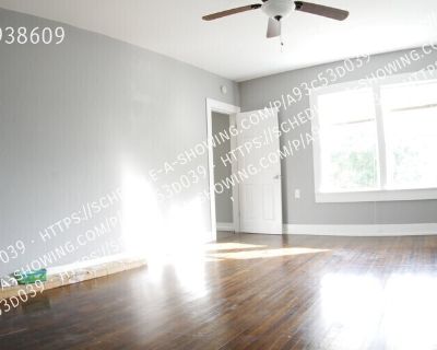 2 Bedroom 1BA Apartment For Rent in Houston, TX