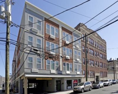 PROPERTY HIGHLIGHTS:

Quiet and calm neighborhood

24 hour monitored security cameras

Close proximity to local schools

APARTMENT HIGHLIGHTS:

Newly renovated

Beautiful bedroom

Beautiful floors

Closet Space

Cable ready

COMMUTE:

Easy commute to NYC

Conveniently located to nearby public transportation

APPLICATION REQUIREMENTS:

Must be working for minimum of one year

Income must be Doub...