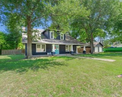 5 Bedroom 3BA 2686 ft Pet-Friendly Apartment For Rent in Edgewood, TX