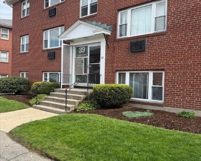 2 Bedroom 1BA 600 ft Apartment For Rent in Watertown, MA
