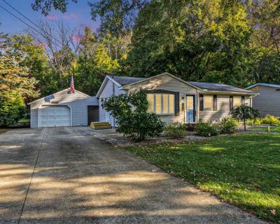 3 Bedroom 1BA 928 ft Single Family Home For Sale in VICKSBURG, MI