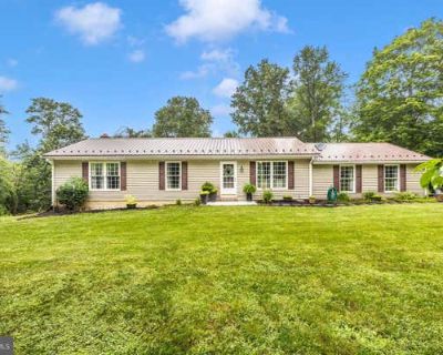 3 Bedroom 2BA 1300 ft Single Family Home For Sale in FALLING WATERS, WV
