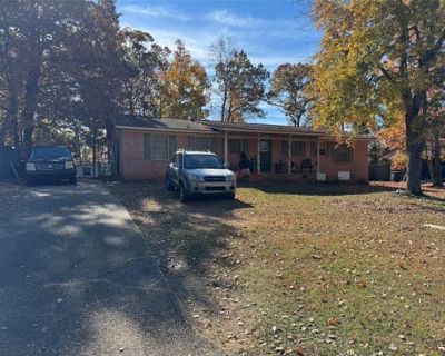3 Bedroom 2BA 1392 ft Single Family Home For Sale in OPELIKA, AL