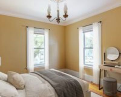 Full bedroom in 4 bed/1 bath home in Somerville #1577 C